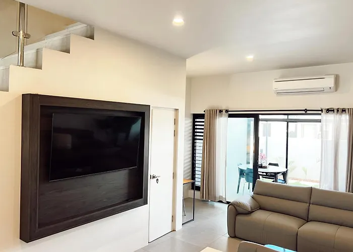New Coral Bay 2Bdrm Apartment - Wailoaloa, Palm Beach Estate
