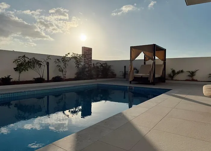 New Coral Bay 2Bdrm Apartment - Wailoaloa, Palm Beach Estate