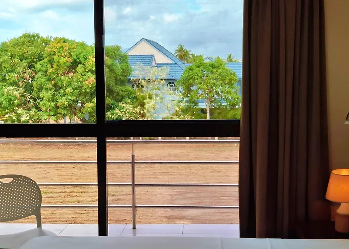 Waterfront Sunset Apartment Nadi